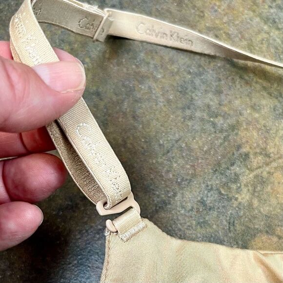 Calvin Klein Tan Bra 34C - Picture 6 of 9